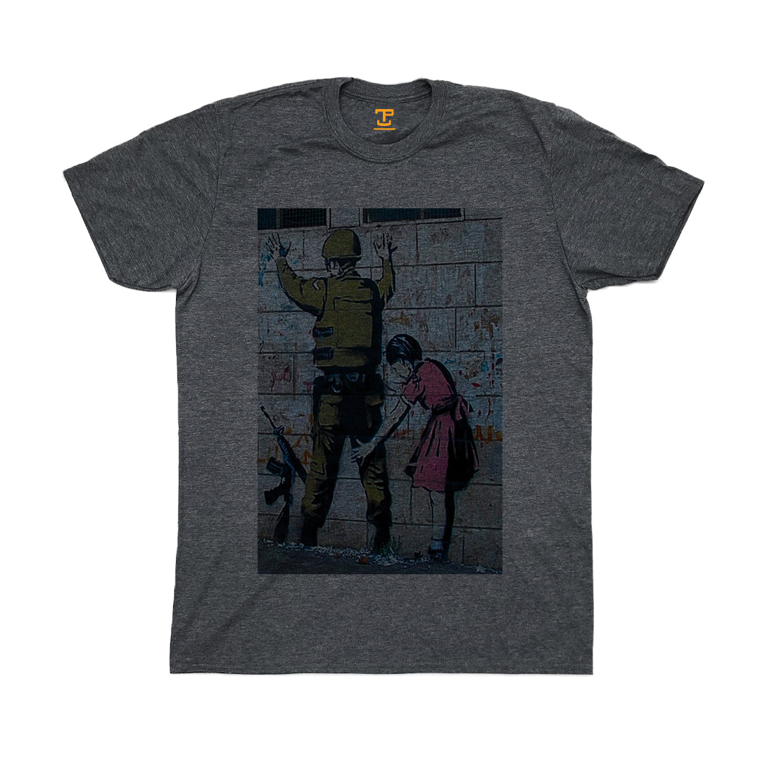 Banksy Searching Solderer Mens T-Shirt