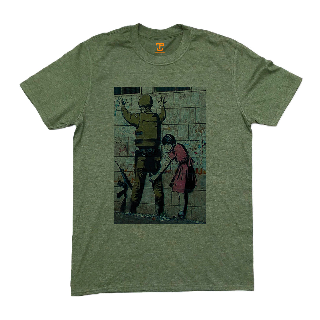 Banksy Searching Solderer Mens T-Shirt